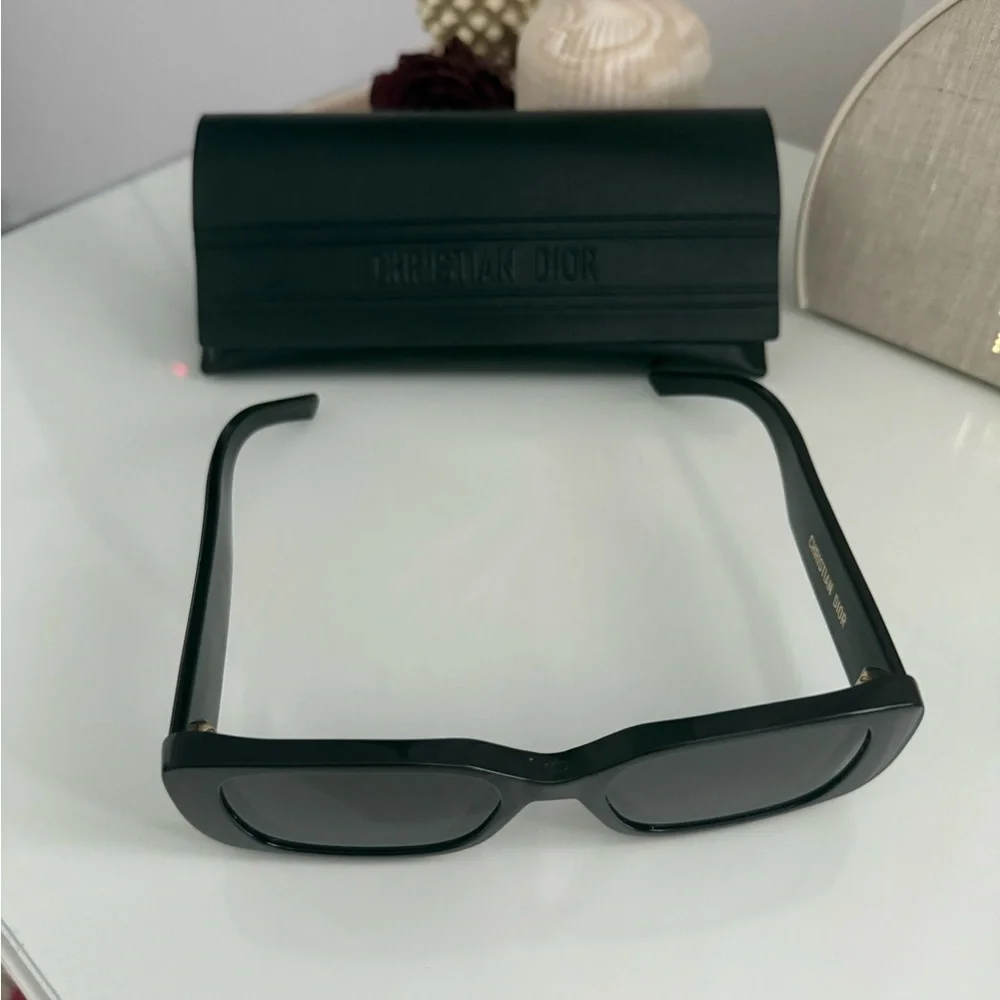 Dior Black Rectangular Sunglasses - Picture 4 of 5